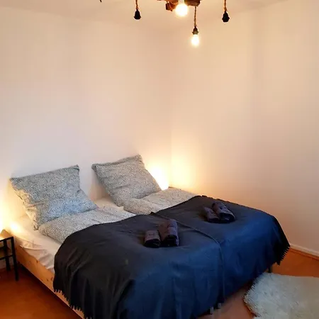Apartment Design-apartment Fuer 4 Mit Kueche Nahe Der City