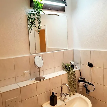 Design-apartment Fuer 4 Mit Kueche Nahe Der City *