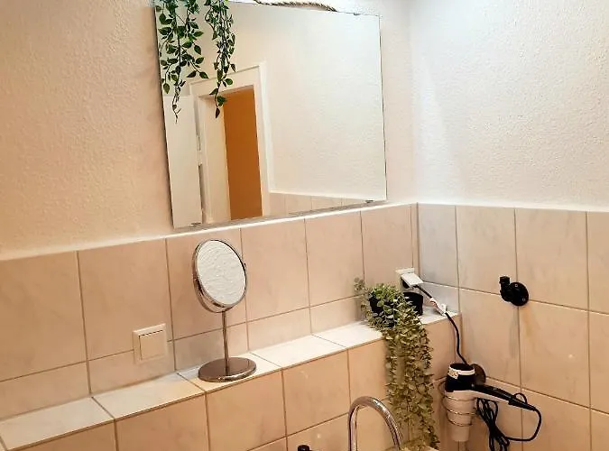 Design-apartment Fuer 4 Mit Kueche Nahe Der City *